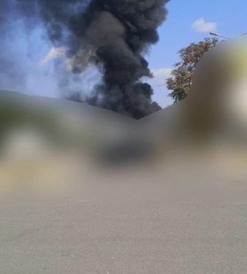 У Києві пролунали вибухи і спалахнула пожежа: перші подробиці від мера