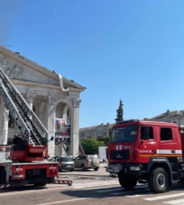 Шмигаль назвав ворожий ракетний обстріл Чернігова варварським злочином