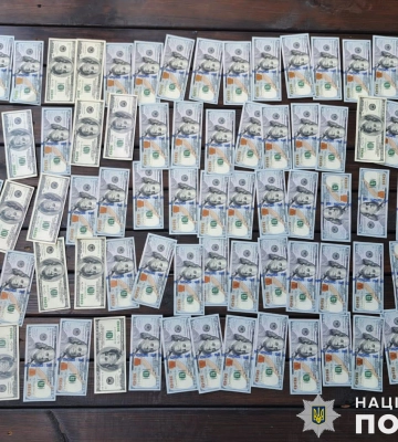8,5 тисяч доларів за зняття з військового обліку: поліцейські затримали посередника на хабарі