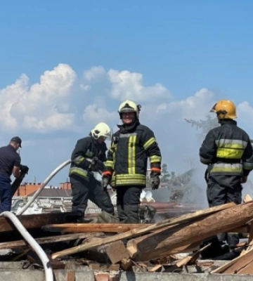 У Чернігові внаслідок ракетного удару зруйнований дах драмтеатру