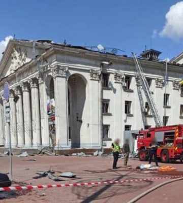 Зруйновано будівлю Чернігівського обласного драматичного театру