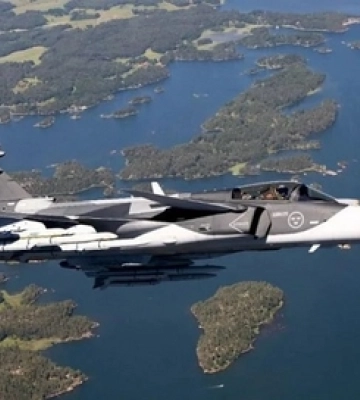 Українські льотчики вже навчаються на шведських винищувачах Gripen, – Зеленський