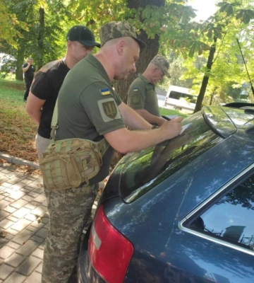 На Тернопільщині віруючим УПЦ вручили повістки на забороненій хресній ході