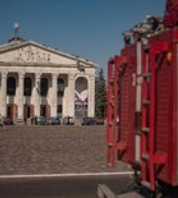 Армия России нанесла ракетный удар по центру Чернигова и убила 7 человек: 129 раненых. Все детали, фото и видео