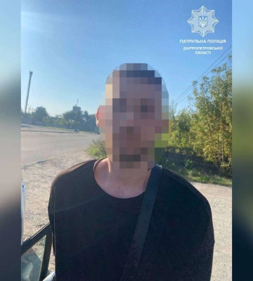 В Днепре в маршрутке у мужчины вытащили телефон