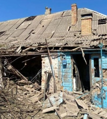Ворог двічі за день бив із артилерії по Нікополю, постраждала пенсіонерка