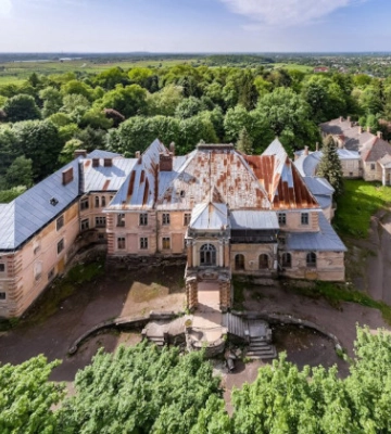 На Львівщині планують відновити занедбаний палац, вік якого близько 300 років