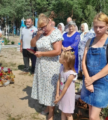 Понад усе любив рідну землю: на Волині рідним полеглого захисника Івана Шишка передали посмертну нагороду Героя