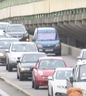 У Києві частково перекриють рух транспорту на Хрещатику