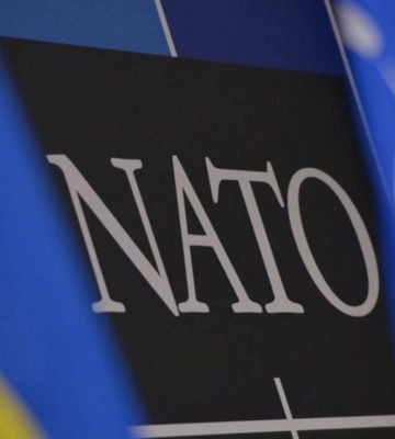 Захід запропонує Києву вступ до НАТО в обмін на поступки Росії, - WSJ