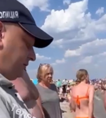 Евакуація відпочиваючих: в Одесі на пляжі виявили міну, - ВІДЕО, ДОПОВНЕНО