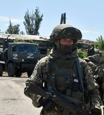 Окупанти риють окопи впритул до Маріуполя — Петро Андрющенко