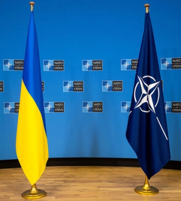Запад предложит Киеву вступление в НАТО в обмен на уступки России – WSJ