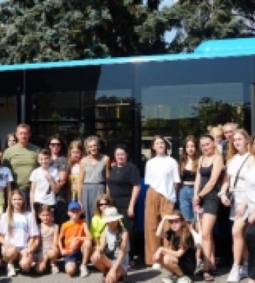 Діти загиблих героїв-ужгородців, військових, із багатодітних родин та переселенці поїхали до Словаччини на відпочинок