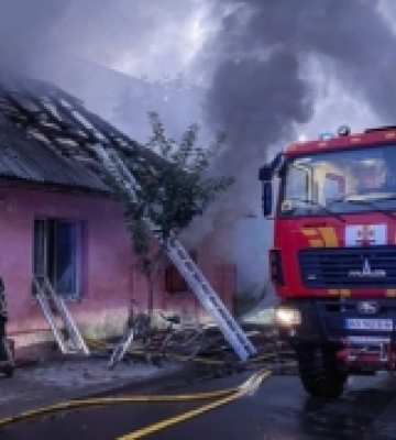 У Хусті внаслідок пожежі у приватному будинку загинула жінка