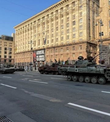 На Крещатике выставили уничтоженную российскую технику.