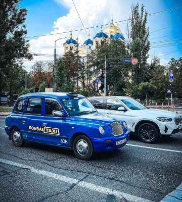 В Киеве заметили лондонское такси с необычным тюнингом 