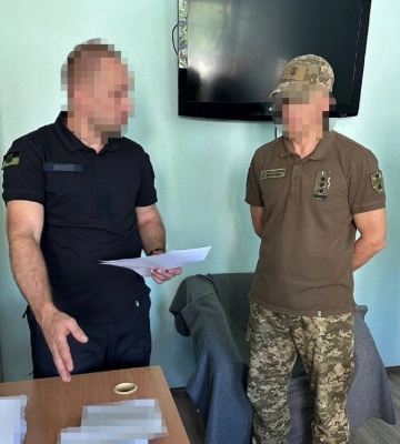 Командир воинской части на юге безосновательно начислил подчиненным 5,4 млн грн