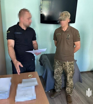 Командир воинской части на юге безосновательно начислил подчиненным 5,4 млн грн