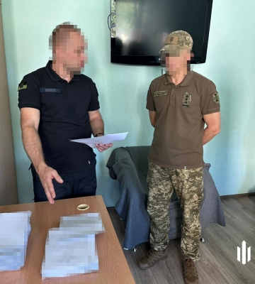 Командир воинской части на юге безосновательно начислил подчиненным 5,4 млн грн