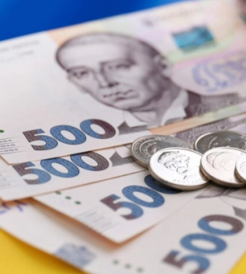 Кличко показав автобуси, які столиця отримала від благодійників 