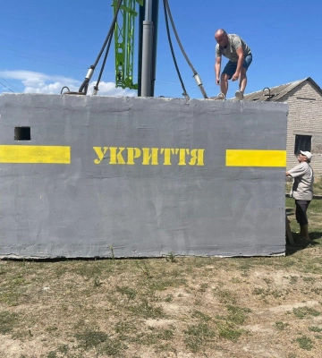 В Херсонской области на линии огня установили новые мобильные укрытия 