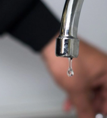 У Миколаєві через аварію на водопроводі тимчасово відключили водопостачання