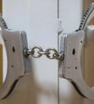 Незаконно затримали та вручили повістку: житель Львівщини відсудив 20 тисяч гривень компенсації
