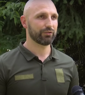 «Хочеться, щоб військові не клянчили»: боєць з передової попросив мера Ківерців, який будує стадіон за 145 мільйонів гривень, дрони