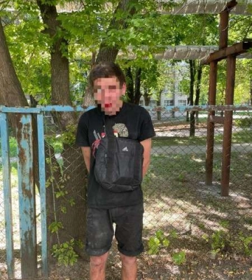 У Дніпрі чоловік намагався вбити знайомого та колишню співмешканку через ревнощі