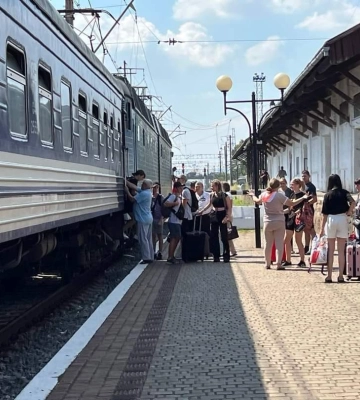 Із Закарпаття до Румунії вирушили 40 дітей з Харківщини