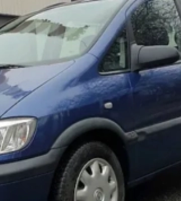 Херсонській МВА подарували Opel Zafira 2002 року