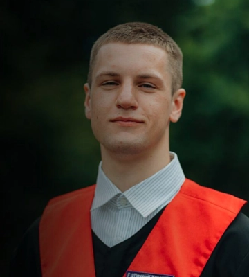 Добровольцем долучився до Азову: унаслідок важкого поранення загинув випускник ЛНУ Тарас Романюк
