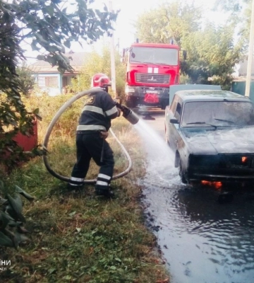 На Кіровоградщині горів автомобіль