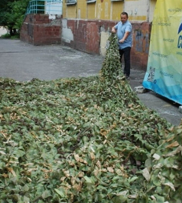 Розбирають завали, ремонтують зруйновані мережі та вивозять сміття: як комунальний фронт Дніпра ліквідує наслідки обстрілів РФ