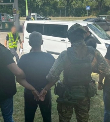 На Вінниччині співробітника військкомату впіймали на хабарі