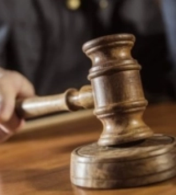 Суд виніс перший вирок по справі крадіжки магазина у Вараші