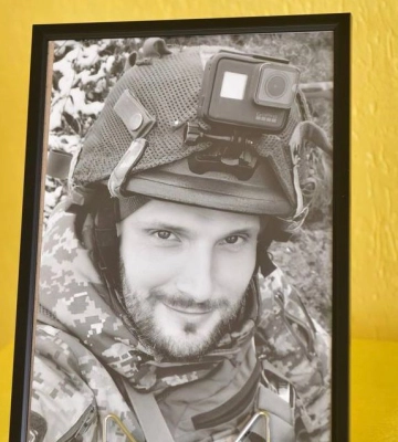 Меморіальну дошку загиблому воїну Гальцову відкрили на фасаді ліцею у Харкові