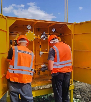 Модернізація газової мережі: у Новомосковському районі газовики встановили два нові ШГРП