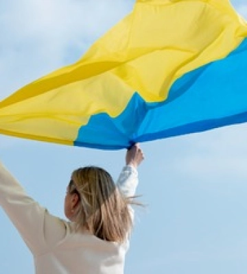 З Днем прапора України! Найкращі листівки, вірші та смс-привітання зі святом