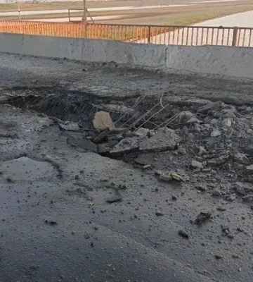 Понтонные мосты на границе с Крымом вряд ли смогут выдержать поток тяжелой техники РФ — разведка Британии
