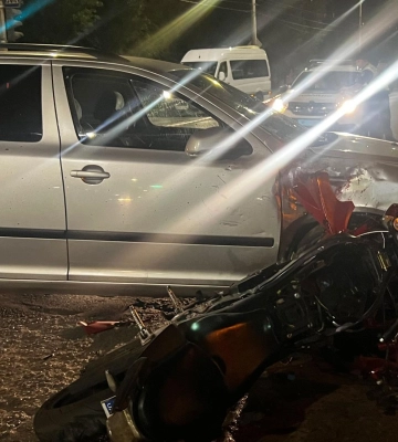 Страшна аварія на Молодіжному у Кременчуці: від зіштовхнення з легковиком загинув мотоцикліст