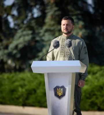 «Це наш символ, це наш оберіг, це наша гордість»: Володимир Зеленський привітав громадян з Днем Державного прапора України