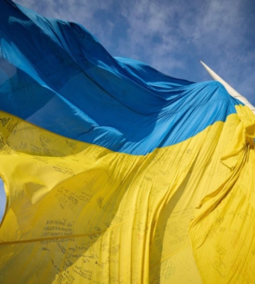 “Это наша уверенность и сила”: Зеленский поздравил украинцев с Днем Государственного Флага