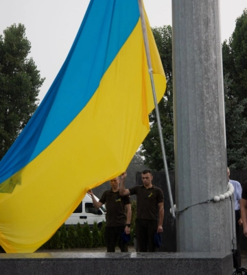 У Хмельницькому підняли найбільший прапор в області