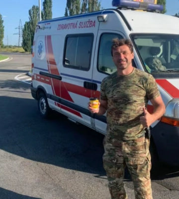 Фронтовий ювілей: відомий ексгравець «Волині» поділився фото з гарячих точок