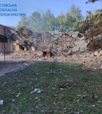 На Сумщині російський дрон знищив школу, загинули освітяни