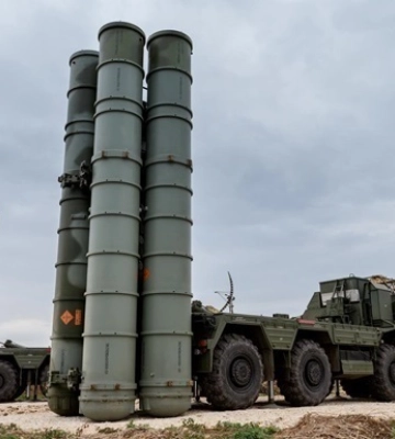 У ГУР показали знищення російського комплексу С-400 в Криму