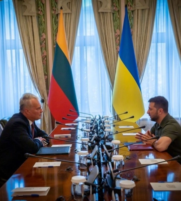 Президент Литвы прибыл в Украину на празднование Дня Независимости