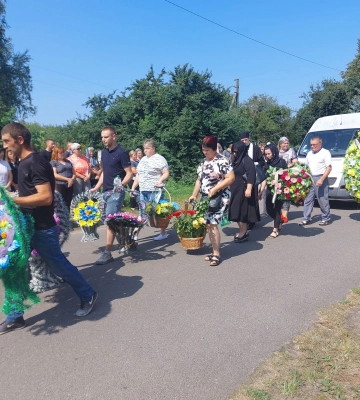 Не дожив до дня народження: на Волині поховали Героя Ігора Яцюка